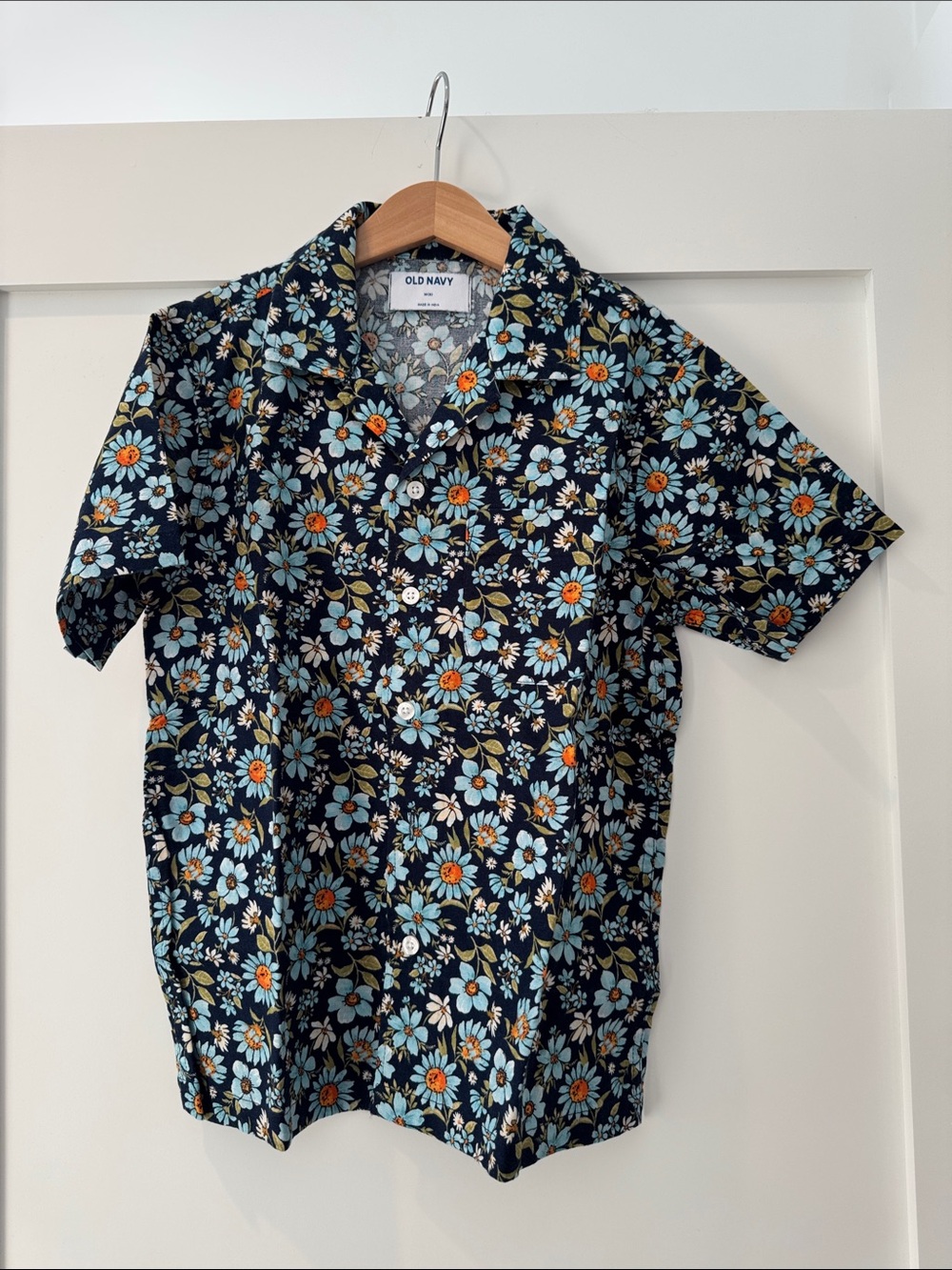Old Navy kid Navy Floral Short-Sleeve Button-Up Shirt